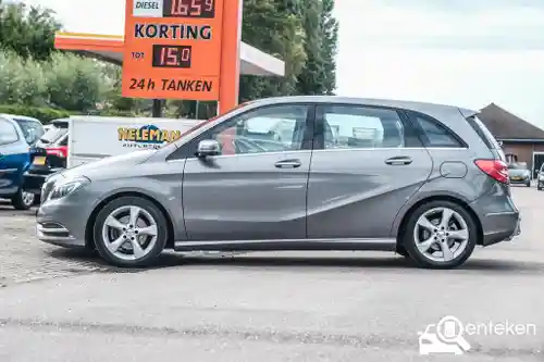 Mercedes-Benz B 200 2012