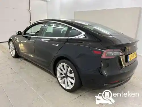Tesla Model 3 Standard Range Plus 2019