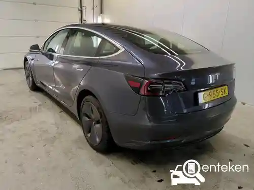 Tesla Model 3 Standard Range Plus 2019