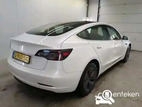 Tesla Model 3 Standard Range Plus 2019