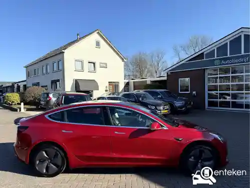Tesla Model 3 Standard Range Plus 2019