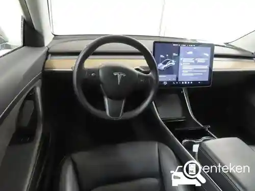 Tesla Model 3 Standard Range Plus 2019