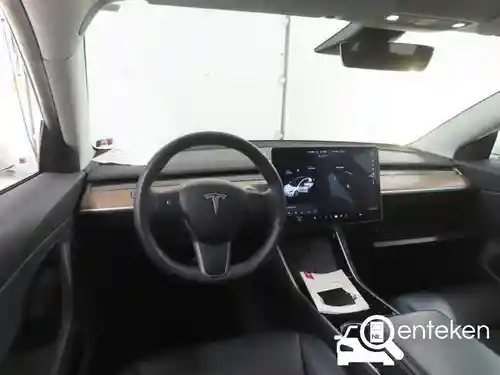 Tesla Model 3 Standard Range Plus 2019