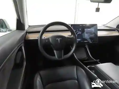 Tesla Model 3 Standard Range Plus 2019