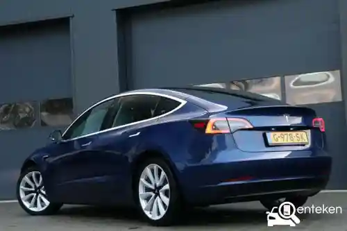 Tesla Model 3 Standard Range Plus 2019