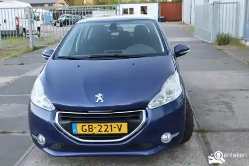 Peugeot 208 1.6 BlueHDi 100 2015