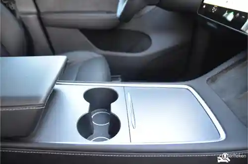 Tesla Model Y Maximum Range 2024