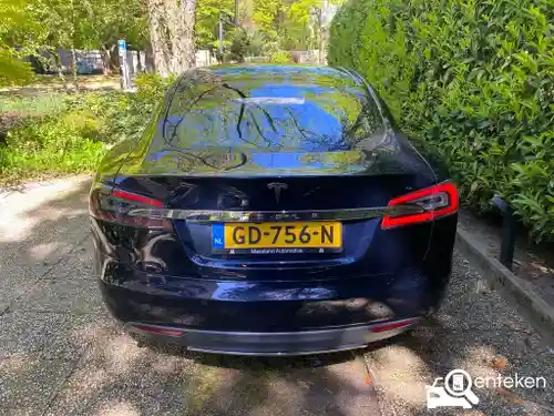 Tesla Model S 85 2015