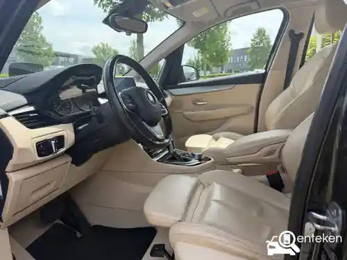 BMW 218i Active Tourer 2015