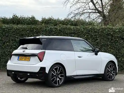 MINI Cabrio John Cooper Works 2024