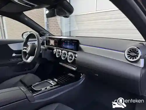 Mercedes-Benz A 180  2024