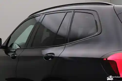 BMW iX3 2024
