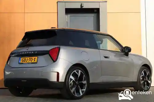 MINI Cabrio John Cooper Works 2024