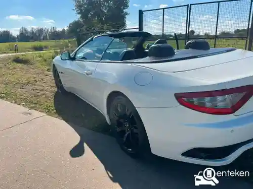 Maserati GranTurismo S 2012