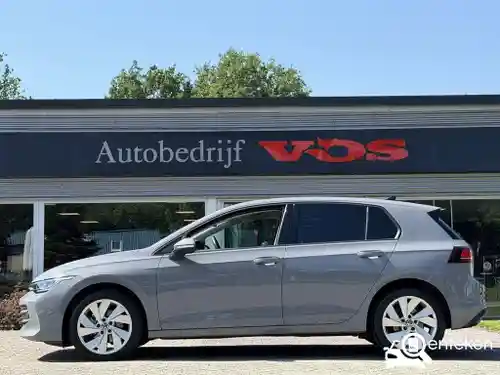 VW Golf Variant 1.5 eTSI 2024