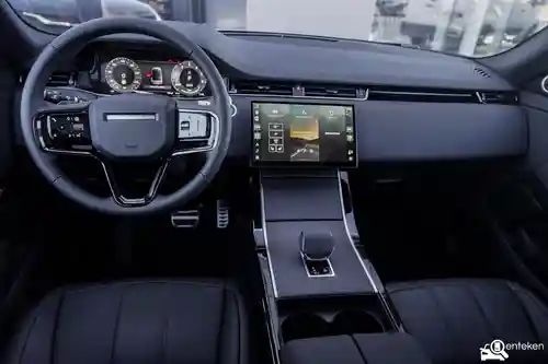 Land Rover Range Rover Evoque P300e 2024