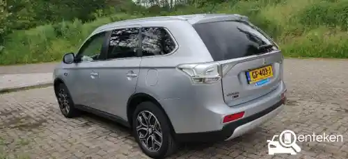 Mitsubishi Outlander 2.0 Plug-In Hybrid 2015