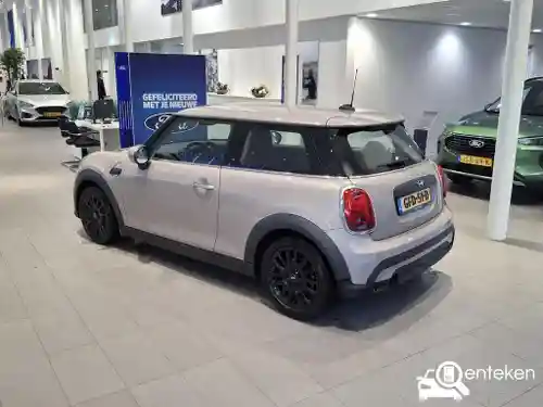MINI  One 2022