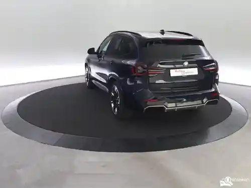BMW iX3 2024