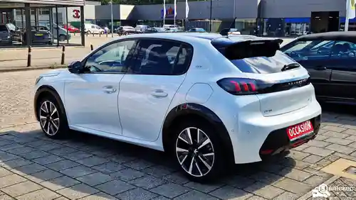 Peugeot 208 1.2 PureTech 100 2022