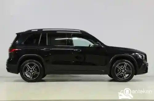 Mercedes-Benz GLB 180 2023