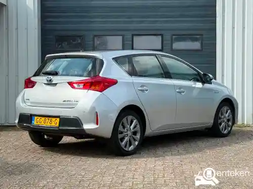 Toyota Auris 1.8 Hybrid 2013
