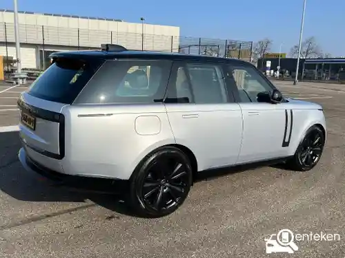 Land Rover Range Rover P550e 2024