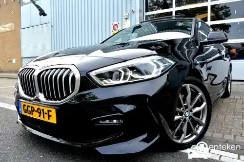BMW 118i 2022