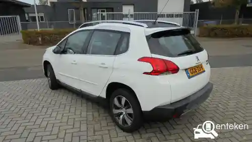 Peugeot 2008 120 VTi 2013
