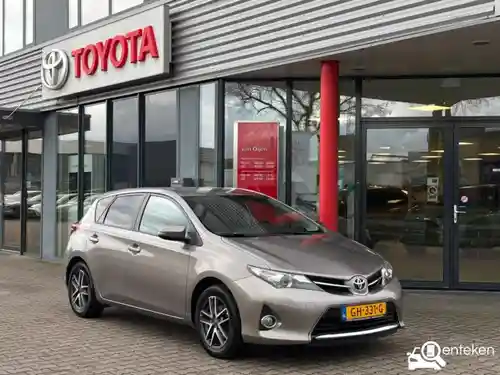 Toyota Auris 1.6 2015
