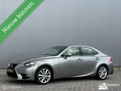 Lexus IS 300h 2015