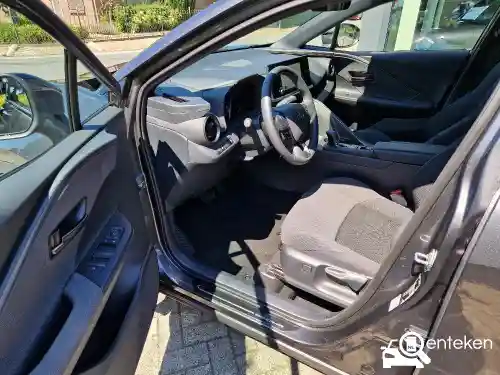 Toyota C-HR 1.8 Hybrid 2024