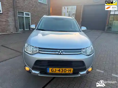 Mitsubishi Outlander 2.0 Plug-In Hybrid 2015