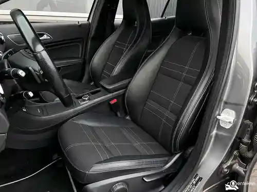 Mercedes-Benz GLA 180 2015