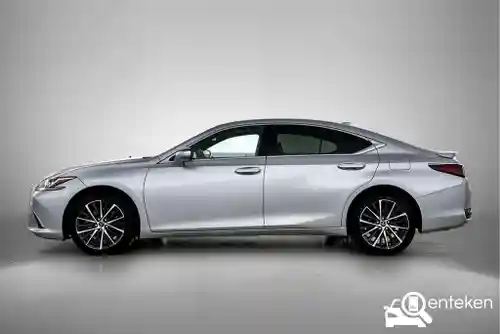 Lexus ES 300h 2024