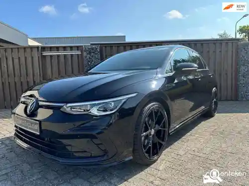 VW Golf 1.5 eTSI 2023