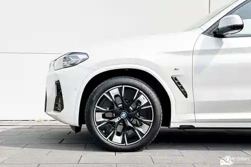 BMW iX3 2023