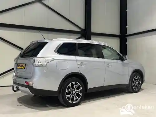 Mitsubishi Outlander 2.0 Plug-In Hybrid 2015