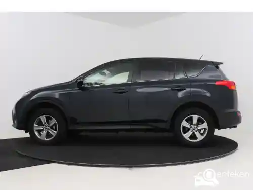 Toyota RAV4 2.0 2015