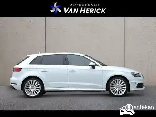 Audi A3 Sportback e-tron 2015