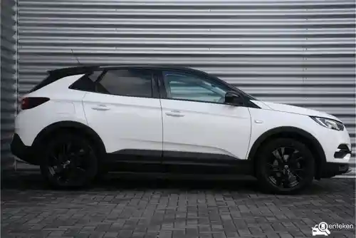 Opel Grandland X 1.2 DI Turbo 2021