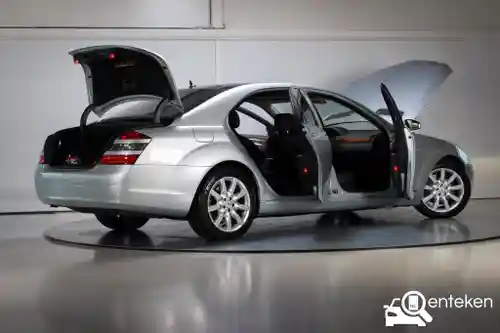Mercedes-Benz S 500  2005