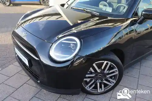 MINI Cooper John Cooper Works Electric 2024
