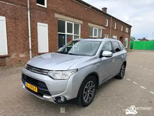 Mitsubishi Outlander 2.0 Plug-In Hybrid 2015