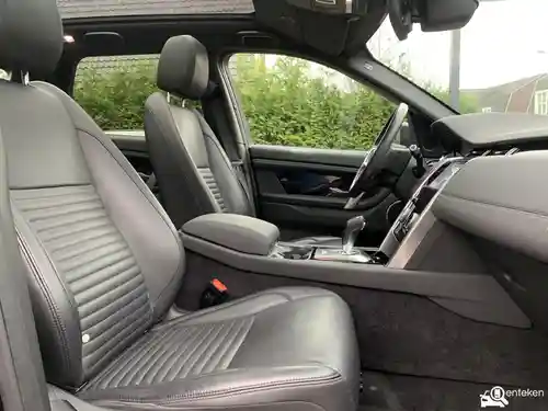 Land Rover Discovery Sport P300e 2021