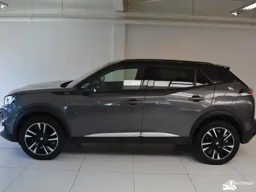 Peugeot 2008 1.2 PureTech 130 2021