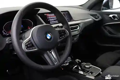 BMW 118i 2024