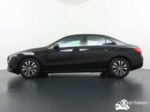 Mercedes-Benz A 180  2024