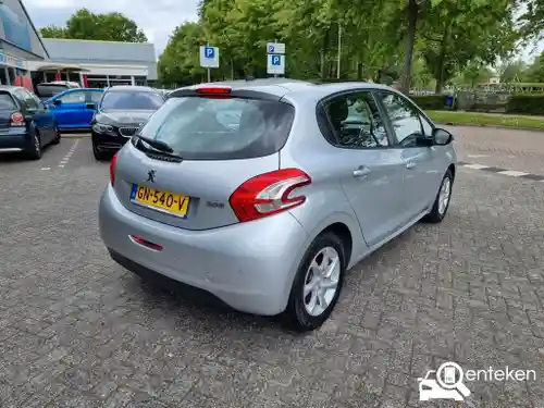 Peugeot 208 1.2 PureTech 82 2014