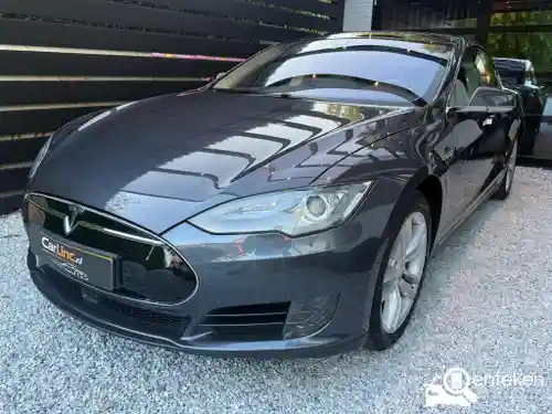 Tesla Model S 85 2015